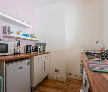 1 bedroom flat to rent - Photo 6