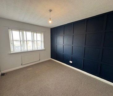 2 bedroom semi-detached house to rent - Photo 2