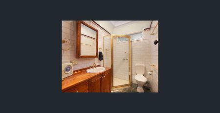 What a gem! - Photo 2