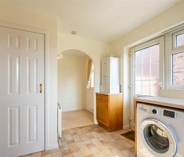 2 bedroom bungalow to rent - Photo 3