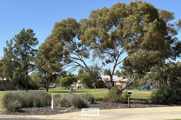 Family Friendly 4 Bedroom Home in Prime Location - Photo 1
