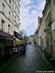 Logement à Paris, Location meublée - Photo 4