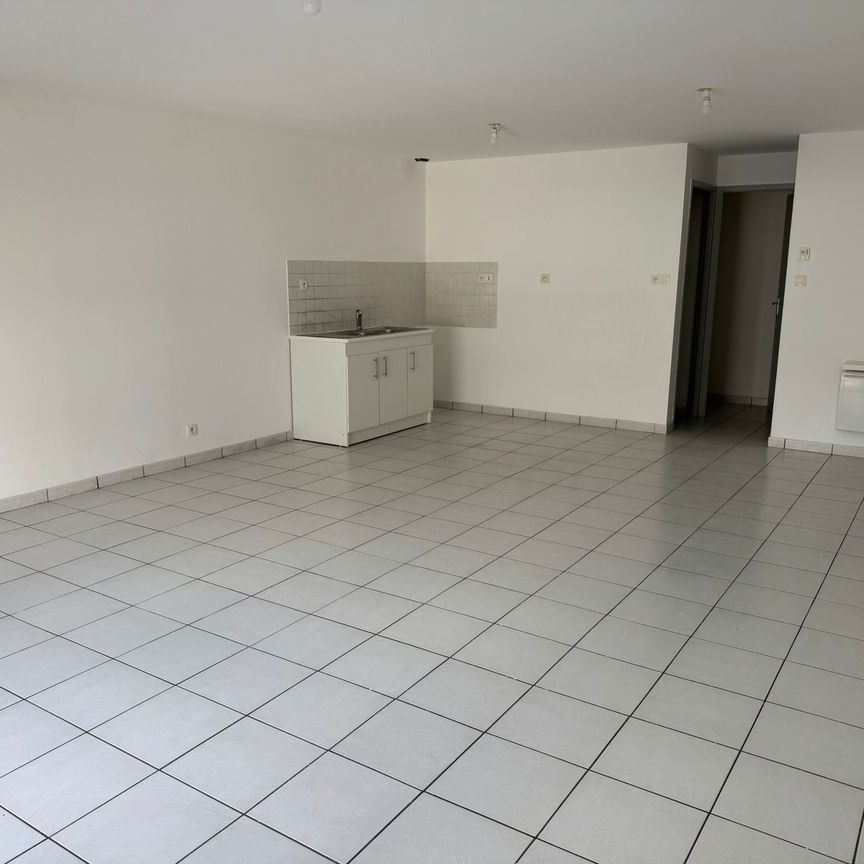 Location Appartement 1 pièce 41m² ST MARS LA JAILLE 44540 - Photo 1