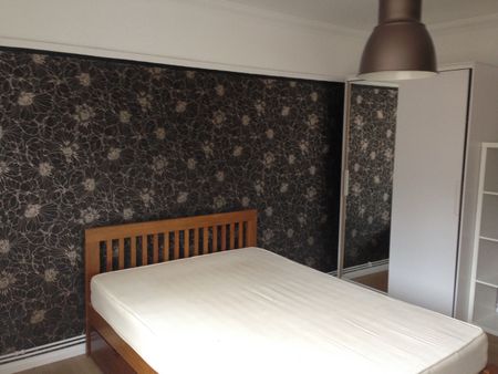 2 Bed Flat, Severus Road, SW11 - Photo 4