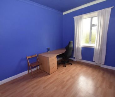 3 Bed Flat, Gladsmuir Road, G52 - Photo 5