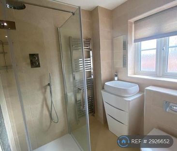 3 bedroom detached house to rent - Photo 5