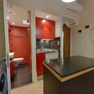 A LOUER - AIX EN PROVENCE - CENTRE VILLE - BEAU STUDIO MEUBLE - Photo 2