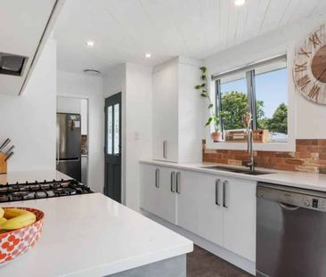 Sun, Solar, and Serenity! - Photo 3