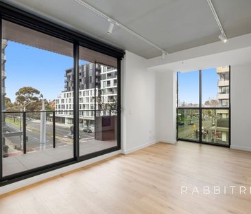 Contemporary Living with Lygon Street at Your Door - Photo 2
