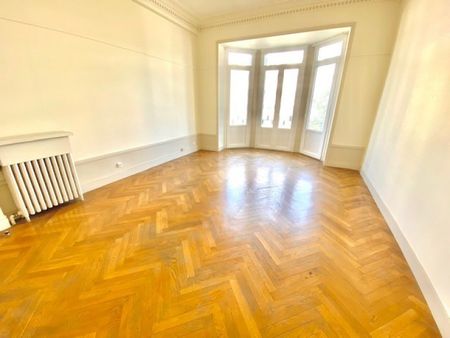 A LOUER - APPARTEMENT T4 - BOULEVARD JULES FAVRE - Photo 3