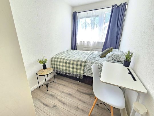 Room in a Shared Flat, Dowler House, E1 - Photo 1