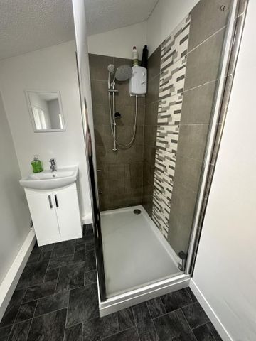 1 bedroom house of multiple occupation to rent - Photo 5