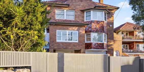 Coastal Hampton-Inspired 1-Bedroom Retreat in Balgowlah - Photo 3