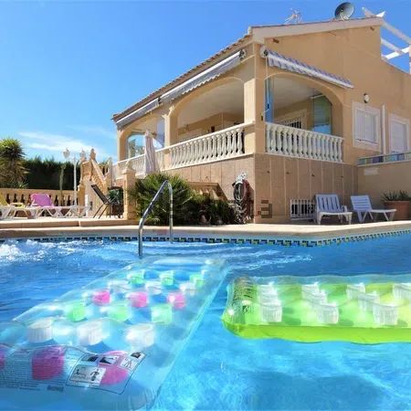 Alquiler de casa o chalet independiente en Calle Lago de Sanabria - Photo 1