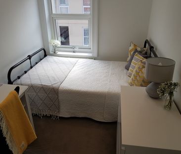 14 Swindon Street - Photo 3