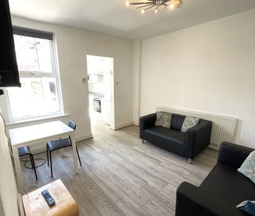 4 bedroom house share to rent - Photo 1