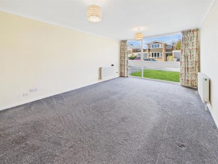 4 bedroom detached house to rent - Photo 4