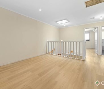 Spacious Double-Storey Family Home in Prime Location - Photo 4