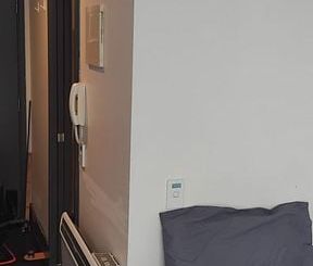 Central Auckland studio apartment Oasis with Pool! - Photo 3