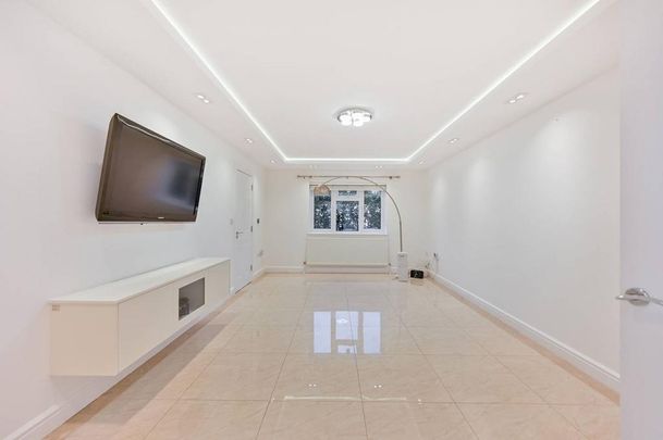 6 bedroom house to rent - Photo 1