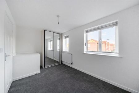 3 bedroom detached house to rent - Photo 4