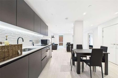 Memorial Avenue, Slough, Berkshire, SL1 - Photo 2