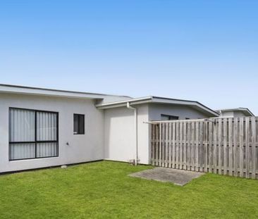 1-Bedroom Duplex in The Heights Estate! - Photo 6