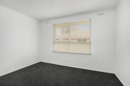 15 Dover Street, Wendouree - Photo 3