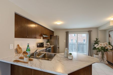 For Lease - 15 Adam Oates Heights, Toronto, Ontario - Photo 4