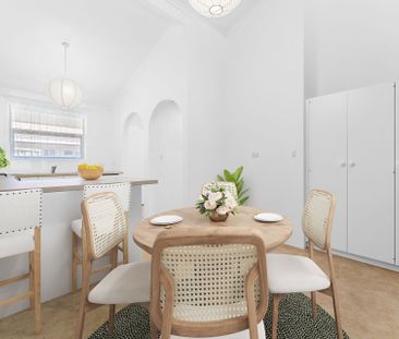 Beautifully Renovated Unit in a Prime Convenient Location - Photo 5