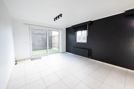 Volledig instapklaar gelijkvloers appartement met tuintje TE HUUR! - Foto 5