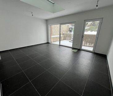 Gerenoveerde rijwoning met 2 slpks, poyvalente zolderruimte, terras... - Foto 5