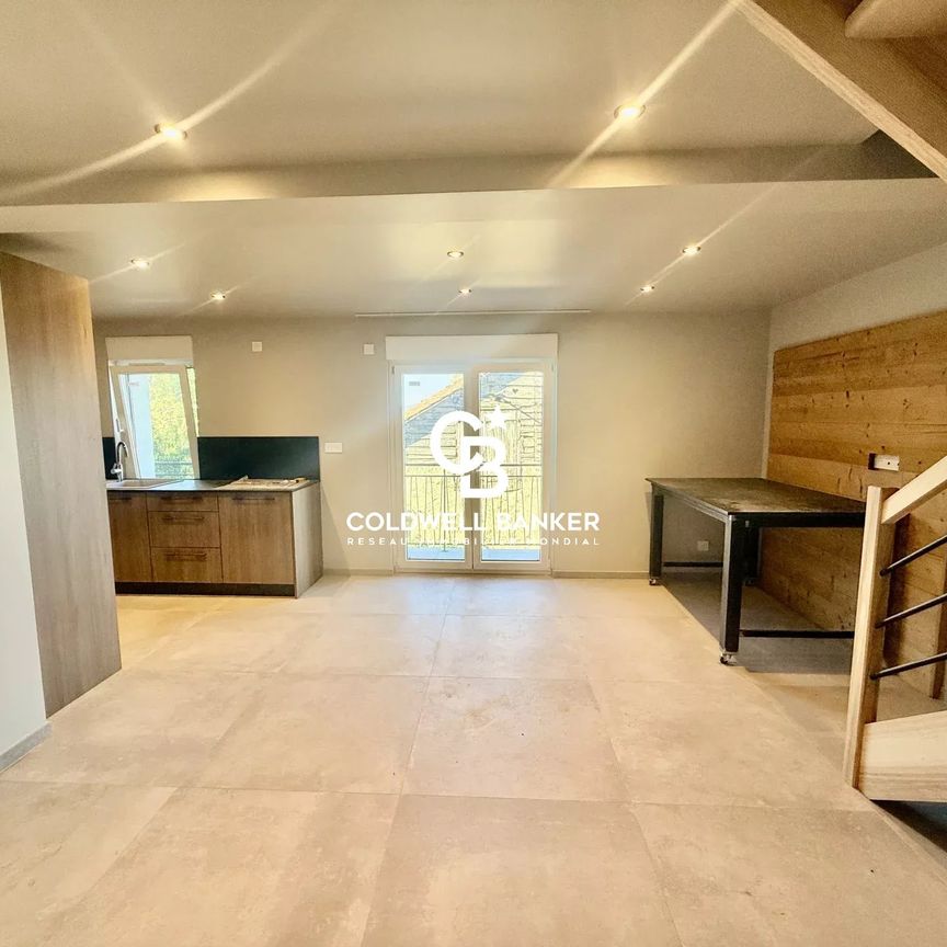 Location Appartement 6 pièces 97m² LUCINGES 74380 - Photo 1
