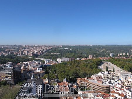 Flat in Madrid, for rent - Photo 4