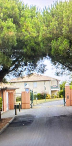 Location Appartement 3 pièces 62m² LES SABLES D’OLONNE 85340 - Photo 2