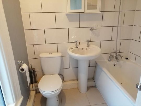 3 bedroom terraced house to rent - Photo 1