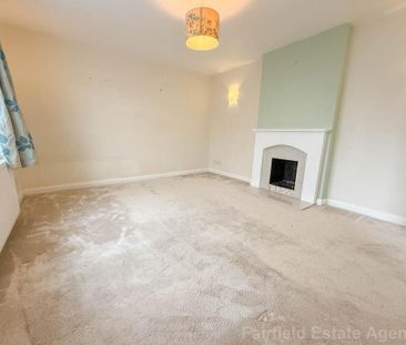 3 bedroom end of terrace house to rent - Photo 2