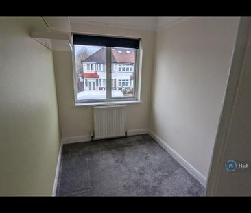 3 bedroom end of terrace house to rent - Photo 6
