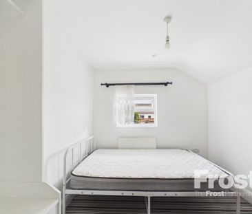Staines Road, Feltham,TW14 - Photo 5