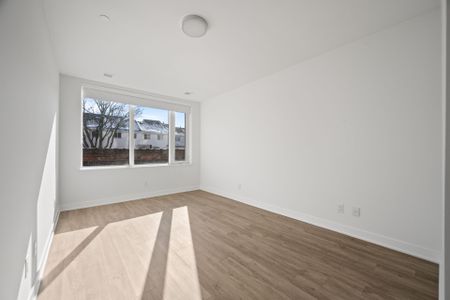 For Lease - 299 Campbell Avenue Unit# 221, Toronto, Ontario - Photo 2