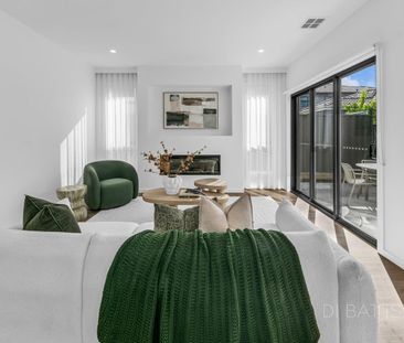 Spacious 4-Bedroom Family Home with Second Kitchen - $650 per week - Photo 2