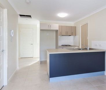 2 Bedroom Modern Duplex - Photo 2