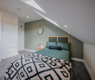 5 bedroom terraced house to rent - Photo 4