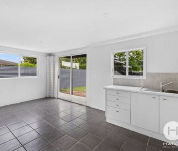 Dual Living Delight: Modern Family Home with Versatile Spaces in Ca... - Photo 3