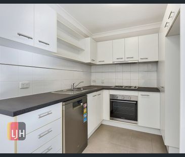 SPACIOUS 3 BEDROOM UNIT IN CHERMSIDE - Photo 5