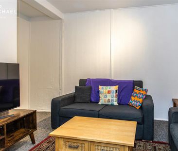 4 bedroom terraced house to rent - Photo 2