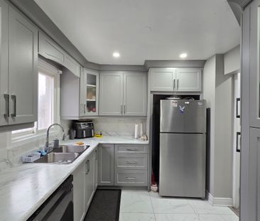 For Lease - 12 Norma Crescent, Brampton, Ontario - Photo 4