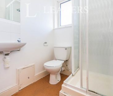 Studio to rent - Photo 6