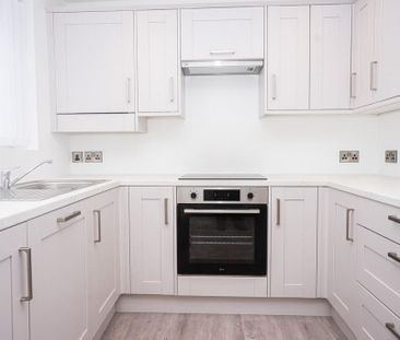 3 bedroom terraced house to rent - Photo 2