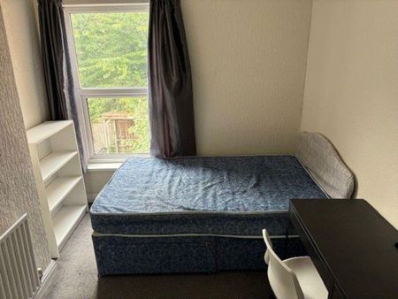 3 bedroom terraced house to rent - Photo 4